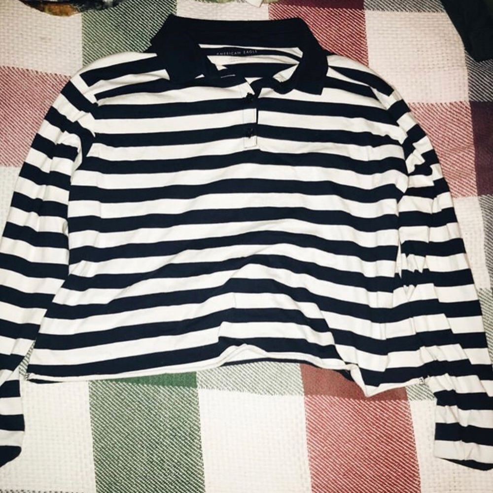 American Eagle crop top